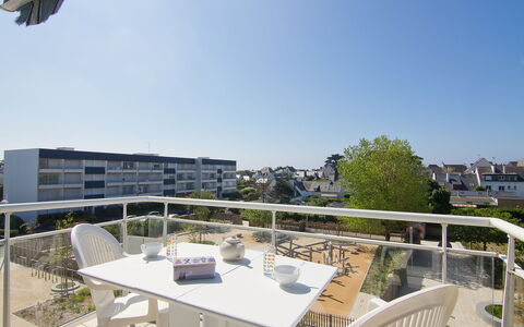 Les Jardins de Bretinio: Table, Sky, Building, Furniture, Property, Chair, Shade, Architecture, Plant, Outdoor Furniture