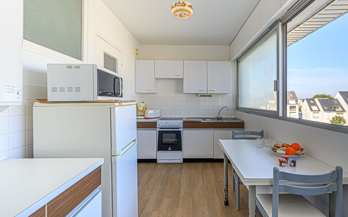 Accommodation:&nbsp;Kérabus 142.1