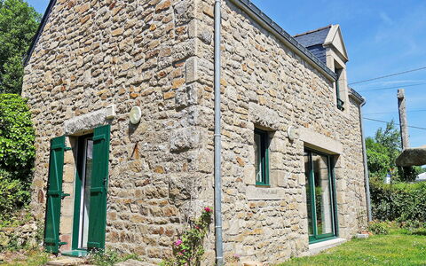 Courdiec: Plant, Window, Building, Sky, Land Lot, House, Tree, Cottage, Grass