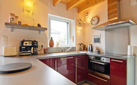 Courdiec: Countertop, Cabinetry, Furniture, Property, Kitchen Sink, Kitchen Stove, Sink, Wood, Kitchen, Kitchen Appliance