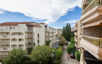 Accommodation:&nbsp;Les Platanes 451.4