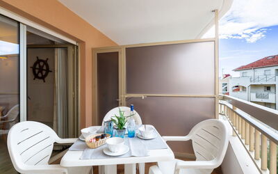 Accommodation:&nbsp;Les Platanes 451.4