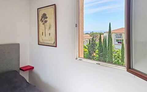 Accommodation:&nbsp;Le Victoria 122.10