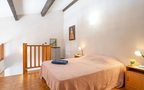 Le Victoria: Property, Furniture, Comfort, Wood, Textile, Interior Design, Flooring, Floor, Building, Hardwood