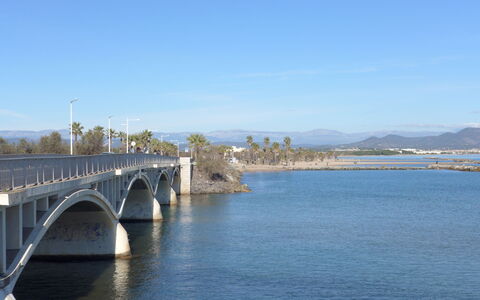 Saint Aygulf 122: Sky, Water Resources, Water, Body Of Water, Bridge, Waterway, Arch, Bank, Lake, Channel