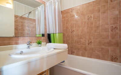 Accommodation:&nbsp;Le Victoria 122.2