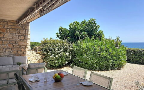 Les Maures de L'Esterel: Furniture, Outdoor Furniture, Table, Chair, Outdoor Table, Kitchen & Dining Room Table, Shade, Garden, Resort