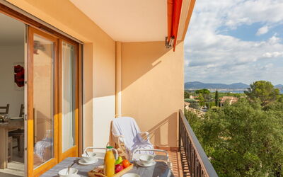 Accommodation:&nbsp;Les Mimosas 212.1