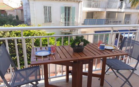 Cannes 548: Building, Window, Table, Plant, Outdoor Table, Outdoor Furniture, House, Wood, Interior Design, Chair