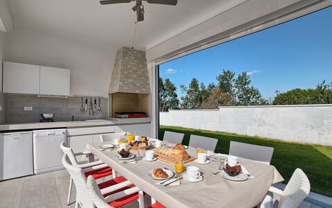 Lungera: Property, Room, Furniture, Table, Interior Design, House, Building, Dining Room, Real Estate, Home