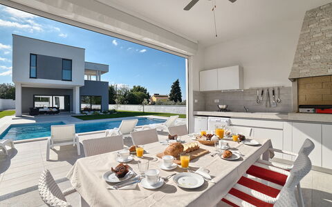 Lungera: Property, Room, Interior Design, Furniture, Building, Ceiling, House, Home, Real Estate, Table