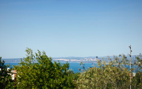 Lungera: Sky, Sea, Vegetation, Coast, Shore, Natural Landscape, Daytime, Horizon, Bay, Tree