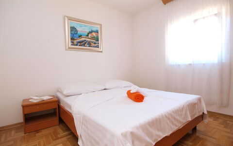 Pirovac 100: Property, Furniture, Window, Comfort, Wood, Interior Design, Paint, Flooring, Floor