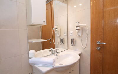 Accommodation:&nbsp;Sablić 100.1