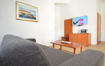 Accommodation:&nbsp;Sablić 100.4