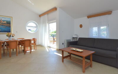 Accommodation:&nbsp;Sablić 100.4