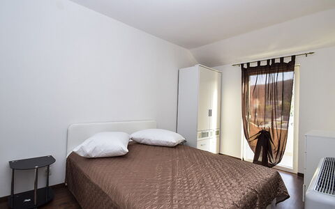 Julija: Bedroom, Furniture, Bed, Room, Property, Bed Sheet, Bed Frame, Interior Design, Ceiling, Bedding