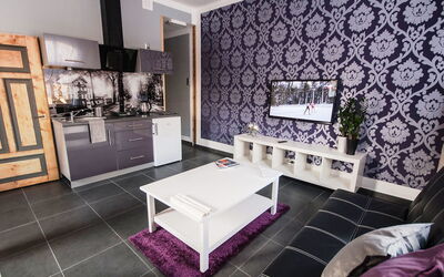 Accommodation:&nbsp;Fiolet 100.1