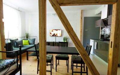 Accommodation:&nbsp;Zieleń 100.3