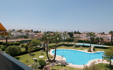 Lorcrisur: Swimming Pool, Property, Resort, Real Estate, Vacation, Residential Area, Building, House, Home, Summer