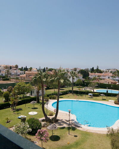 Lorcrisur: Swimming Pool, Property, Resort, Real Estate, Vacation, Residential Area, Building, House, Home, Summer