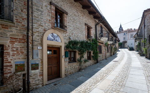 Maison des Roses: Balcony