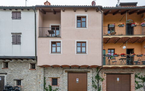 Maison des Roses: Balcony
