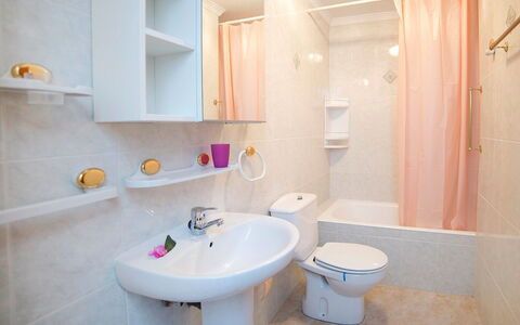 Amare Monte: Mirror, Tap, Sink, Plumbing Fixture, Property, Bathroom Sink, Bathroom, Purple, Azure, Bathroom Cabinet
