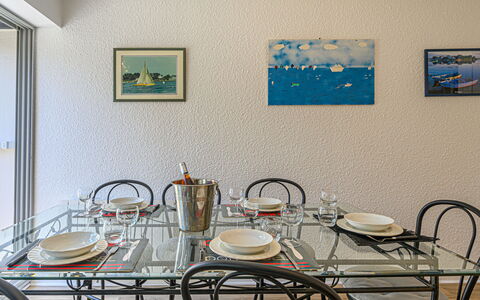 Phare de Kernevest: Plant, Furniture, Building, Property, Table, Chair, Shade, Window, Interior Design, Lighting