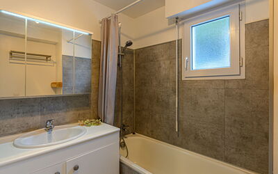 Accommodation:&nbsp;Le Parc des Druides 182.3