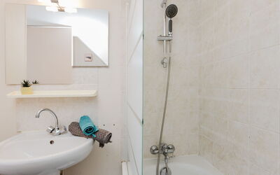 Accommodation:&nbsp;Le Petit Robinson 120.1