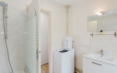 Accommodation:&nbsp;Le Petit Robinson 120.3