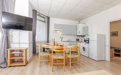 Accommodation:&nbsp;Le Petit Robinson 120.5