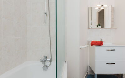 Accommodation:&nbsp;Le Petit Robinson 120.6