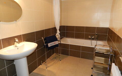 Lup - les Terrasses D'Alistro: Plumbing Fixture, Sink, Property, Tap, Mirror, Bathroom Sink, Building, Bathroom, Interior Design