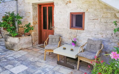 Accommodation:&nbsp;Forlani 103.1