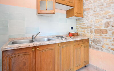 Accommodation:&nbsp;Forlani 103.1