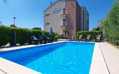 Zadar Bibinje 208: Water, Plant, Sky, Property, Daytime, Swimming Pool, Building, Blue, Azure, Shade