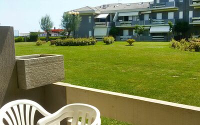 Silvi Marina 320: Plant, Building, Daytime, Property, Sky, Window, Table, Shade, Land Lot, Chair