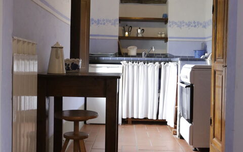Accommodation:&nbsp;Blue
