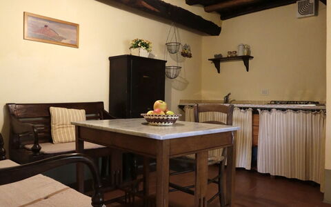 Accommodation:&nbsp;Yellow