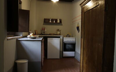 Accommodation:&nbsp;Grey