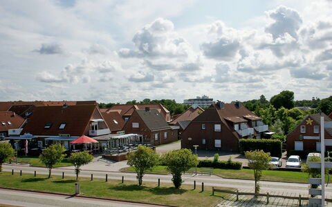 Fischerstube: Cloud, Sky, Plant, Building, Property, Window, Tree, House, Land Lot, Asphalt