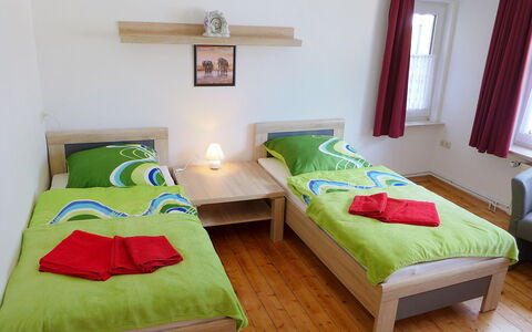 Hage 180: Building, Property, Furniture, Green, Comfort, Table, Azure, Wood, Bed Frame, Pillow