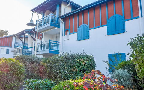 Capbreton 450: Blue, Shrub, Estate, Balcony, Shade, Landscaping, Villa, Yard, Mansion, Hacienda