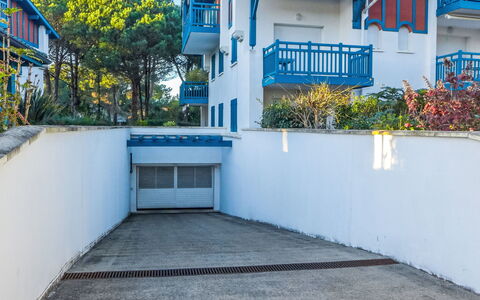 Capbreton 450: Blue, Apartment, Home, Balcony, Estate, Paint, Villa, Hotel