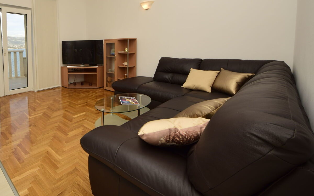 Accommodation:&nbsp;Mornar 100.2
