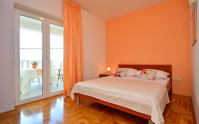 Accommodation:&nbsp;Mornar 100.4
