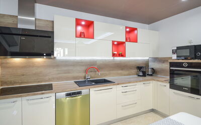 Accommodation:&nbsp;Mornar 100.5