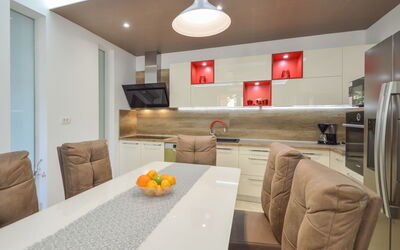 Accommodation:&nbsp;Mornar 100.5